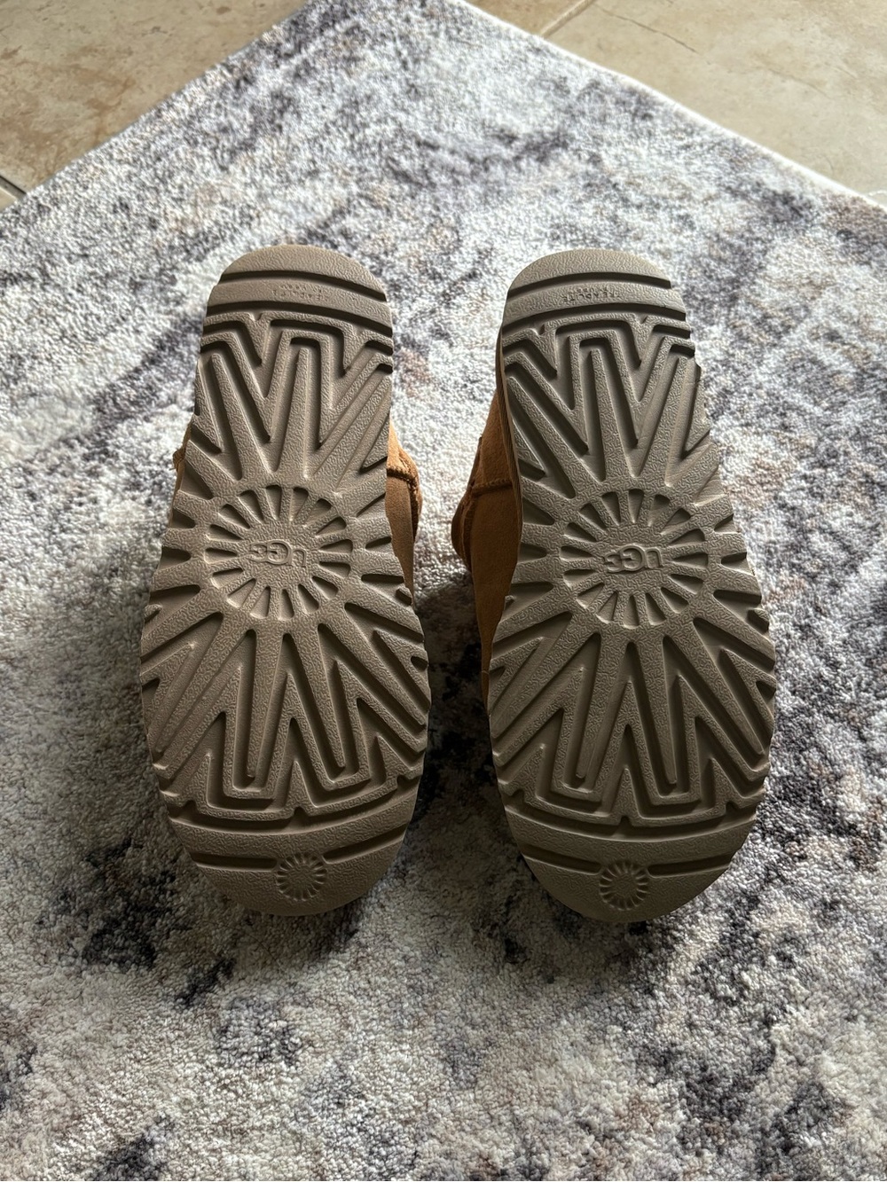 UGG Chestnut Brown Shearling-Lined Slip-On Slippers - Picture 4 of 8
